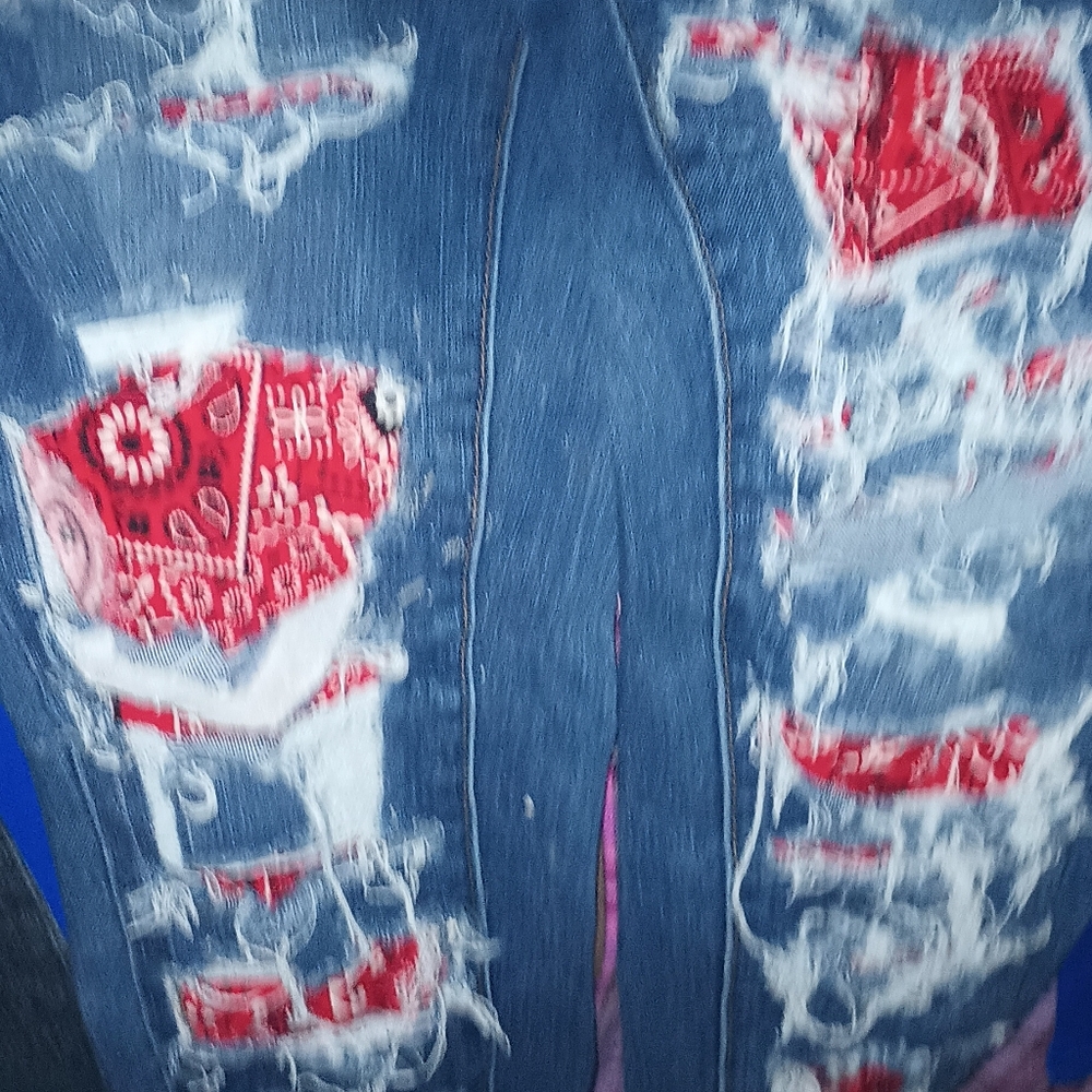 Women's size 4 never worn jeans